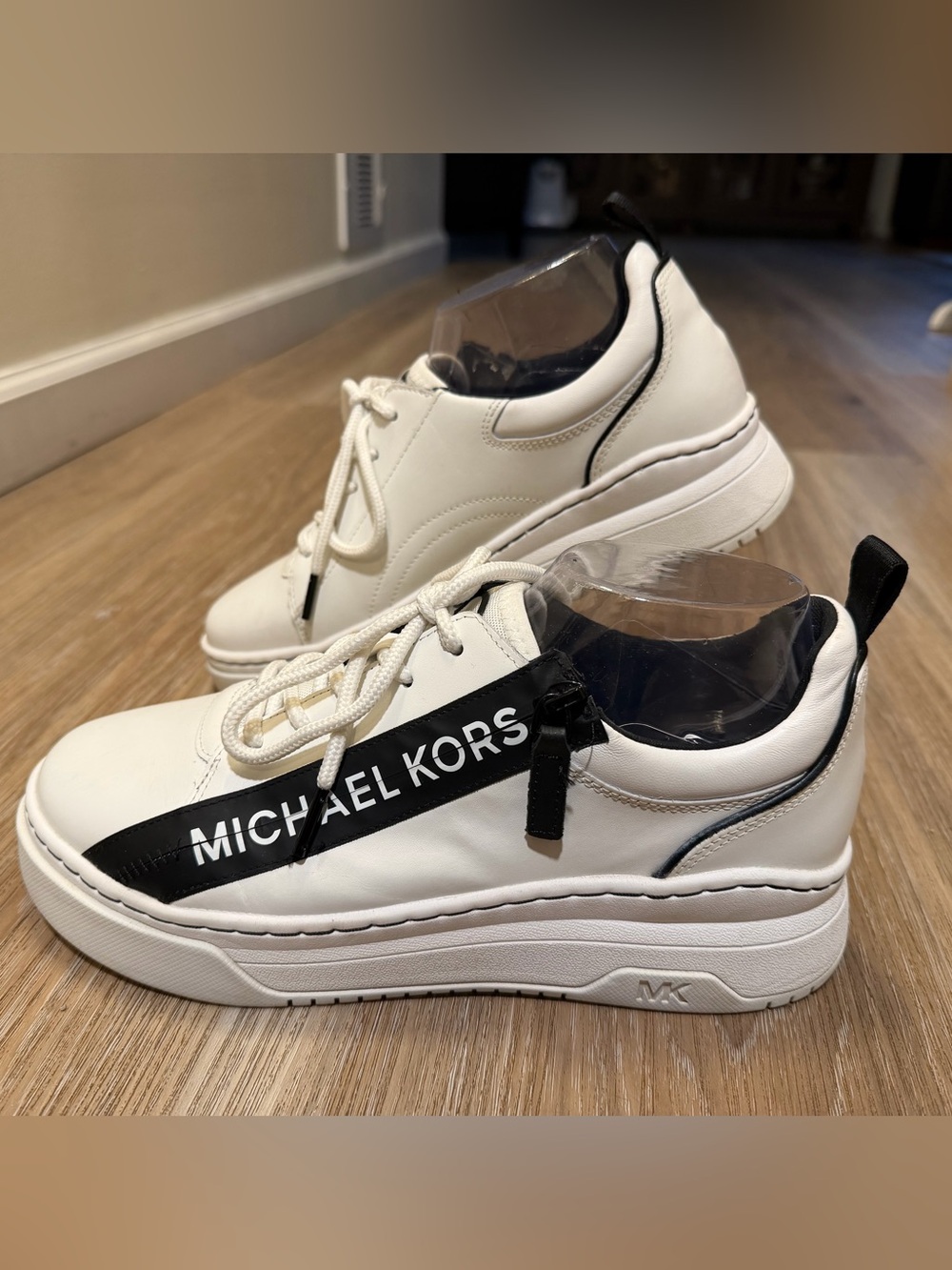 Michael Kors White Black Leather Platform Zip Sneakers Size 9.5M